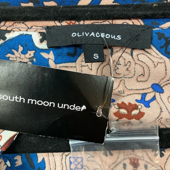 NWT- Olivaceous Sheer Blouse - Picture 3 of 7